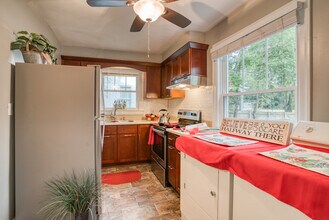 1000b Grandview Dr in Nashville, TN - Building Photo - Building Photo