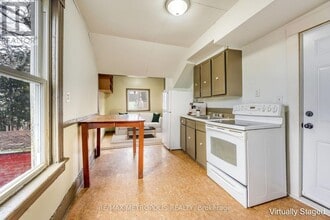 132 Forsyth St S in Sarnia, ON - Building Photo - Building Photo