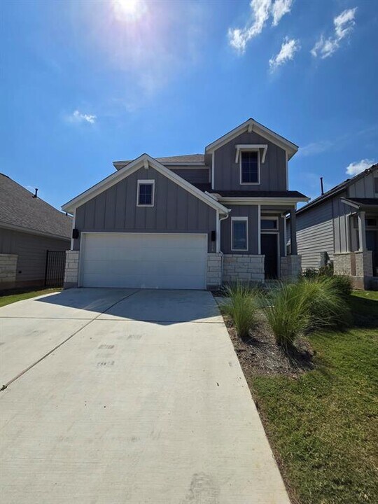 356 Banyon Dr in Liberty Hill, TX - Building Photo