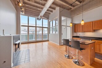 1834 Ridge Ave in Evanston, IL - Building Photo - Building Photo