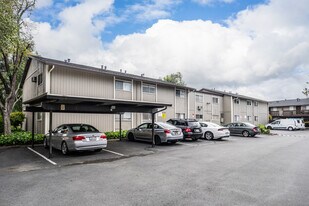 Oak Grove Gardens in Concord, CA - Building Photo