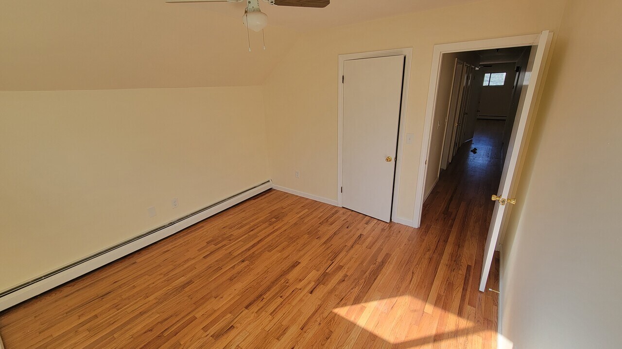 139 Platt St Rentals in Ansonia, CT