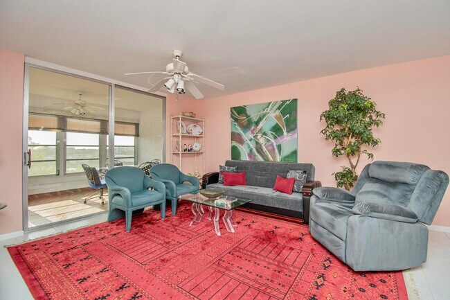 1471 Bonaire Blvd in Delray Beach, FL - Building Photo - Building Photo