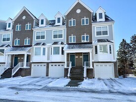 2564 W Towne St in Ann Arbor, MI - Building Photo