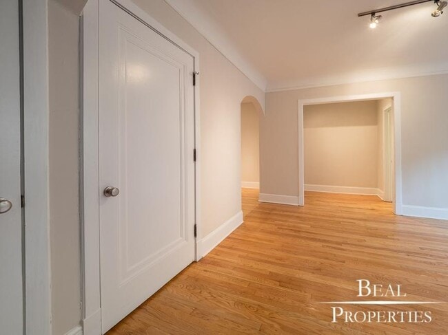 2319 N Rockwell St in Chicago, IL - Building Photo - Building Photo