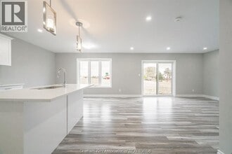 32 Betty Ct in Chatham, ON - Building Photo - Building Photo