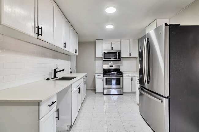 property at 1535 W Buckeye Rd