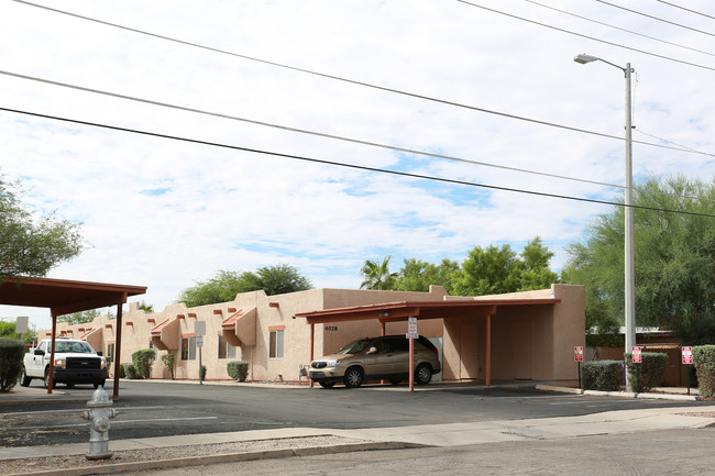 4028-4036 E Fairmount St in Tucson, AZ - Building Photo - Building Photo