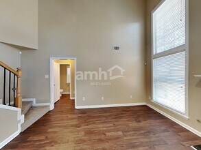 585 Wendlebury Ct in Alpharetta, GA - Building Photo - Building Photo