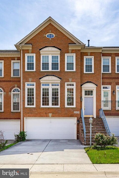 10406 Overgate Pl in Potomac, MD - Building Photo