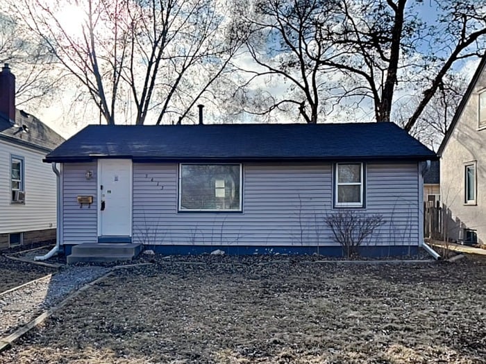 5415 Emerson Ave N, Unit A6305 in Brooklyn Center, MN - Foto de edificio