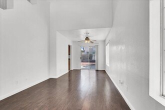 8217 Beekman St in Las Vegas, NV - Building Photo - Building Photo