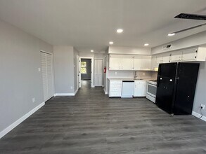 8712 Frankford Ave, Unit 4A in Philadelphia, PA - Building Photo - Building Photo