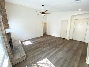 1103 Westwood Dr in Round Rock, TX - Building Photo - Building Photo