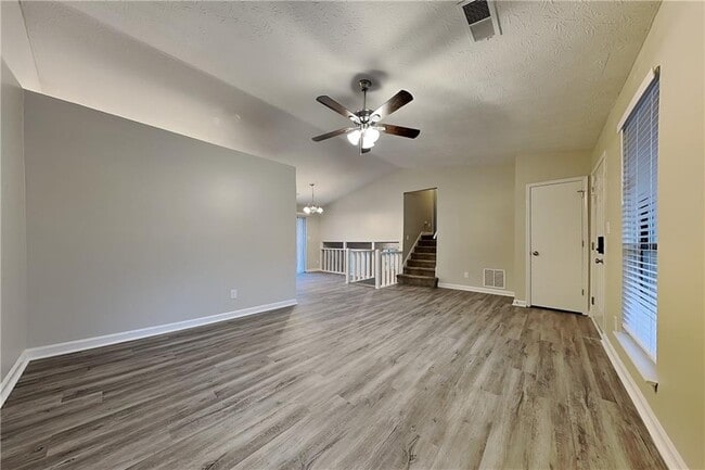 3406 Deshong Dr SW in Stone Mountain, GA - Building Photo - Building Photo