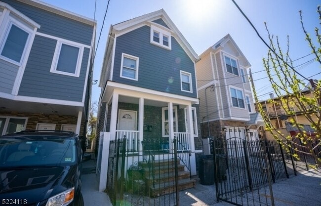 226 Fairmount Ave in Newark, NJ - Building Photo - Building Photo