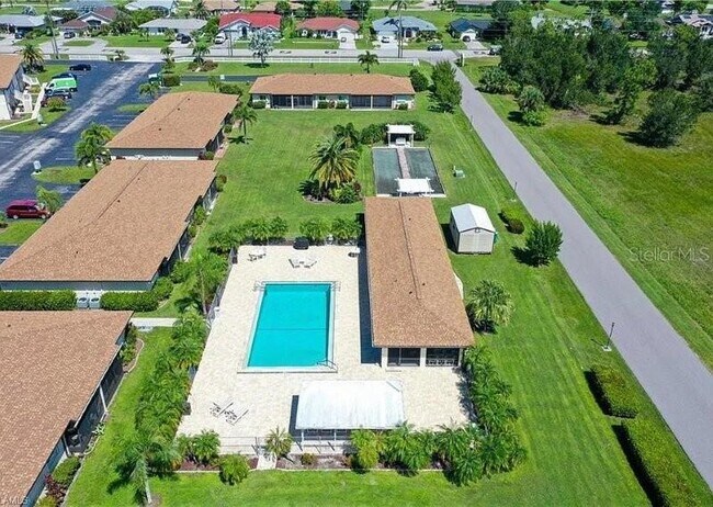 25275 Rampart Blvd in Punta Gorda, FL - Foto de edificio - Building Photo