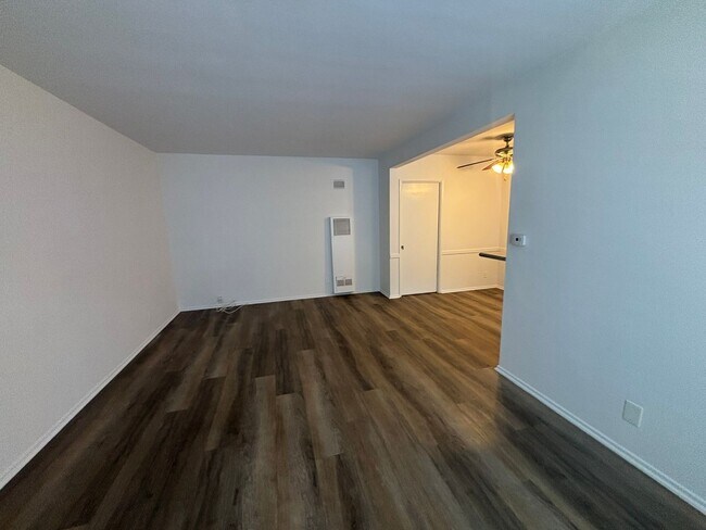 443 S. Alexandria Ave in Los Angeles, CA - Foto de edificio - Building Photo