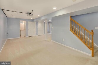 3903 Carroll Ct in Chantilly, VA - Foto de edificio - Building Photo