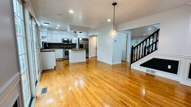 282 Overlook Ct in Coraopolis, PA - Foto de edificio - Building Photo