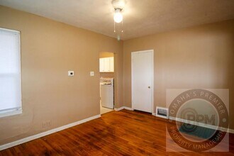 2114 L St in Omaha, NE - Foto de edificio - Building Photo