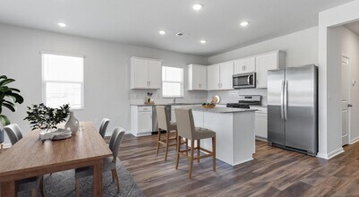 4231 Sylvan Lp in Myrtle Beach, SC - Foto de edificio - Building Photo