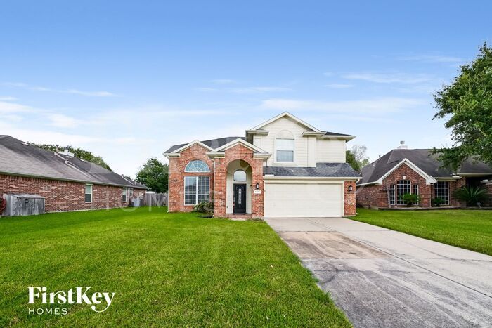 8008 Blue Jay St in Baytown, TX - Building Photo