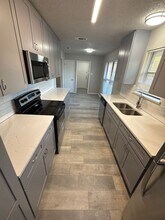 1616 St James Dr in Carrollton, TX - Foto de edificio - Building Photo