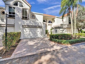 8850 SW 67th Ct in Miami, FL - Building Photo - Building Photo