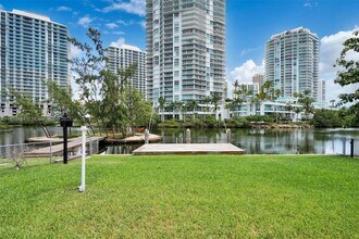 257 Atlantic Isle in Sunny Isles Beach, FL - Building Photo - Building Photo