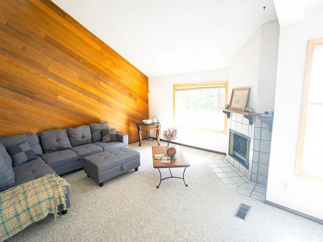property at 856 Lichen Ct