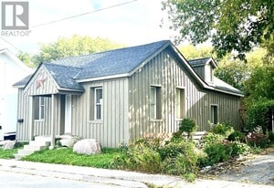 45 Gowan St in Barrie, ON - Building Photo