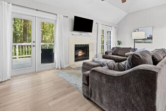 8432 SW 46 Rd in Gainesville, FL - Building Photo - Building Photo