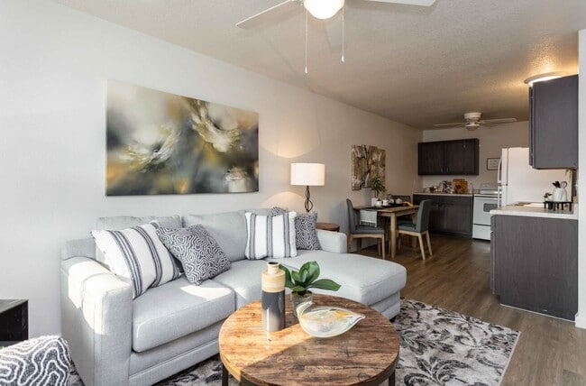 833 Robin Ln in Madrid, IA - Building Photo - Building Photo