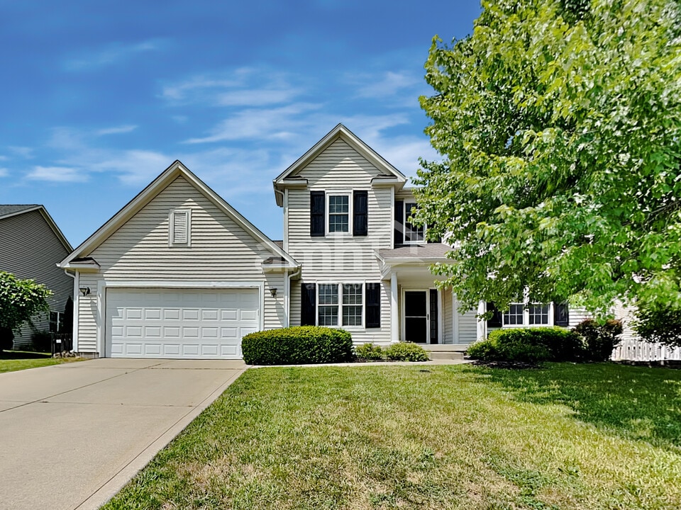 3810 Brasseur Ln in Carmel, IN - Building Photo