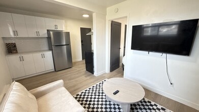 62 Triller Ave in Toronto, ON - Building Photo - Building Photo