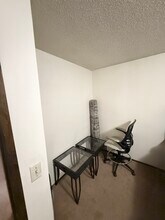 1633 Best Ln, Unit #1633 in Eugene, OR - Foto de edificio - Building Photo