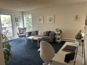 2508 17 St SW in Calgary, AB - Building Photo - Building Photo