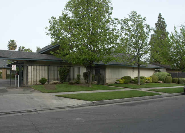 5377 N San Pablo Ave in Fresno, CA - Building Photo - Building Photo