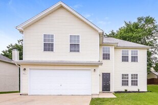 807 General Barksdale Dr in Smyrna, TN - Building Photo