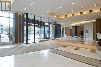 18-2218 Harbour St in Toronto, ON - Building Photo - Building Photo