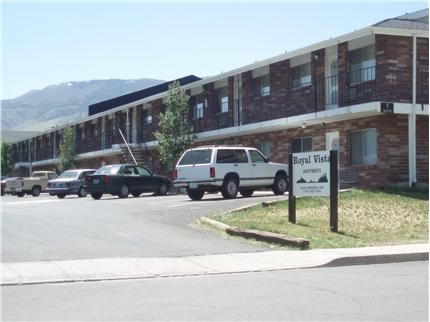 Royal Vista Apartments in Carson City, NV - Building Photo