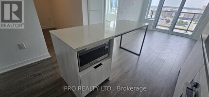 2495-2495 Eglinton Ave W in Mississauga, ON - Building Photo - Building Photo