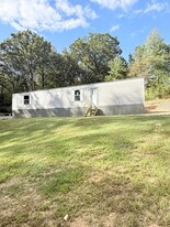 350 Scenic Cir in Munford, AL - Building Photo