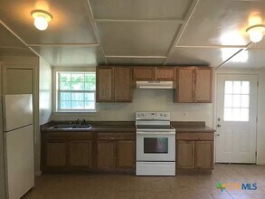 108 W Hallmark Ave in Killeen, TX - Building Photo - Building Photo