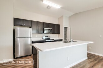 1013 NE 2nd Ave in Cape Coral, FL - Building Photo - Building Photo