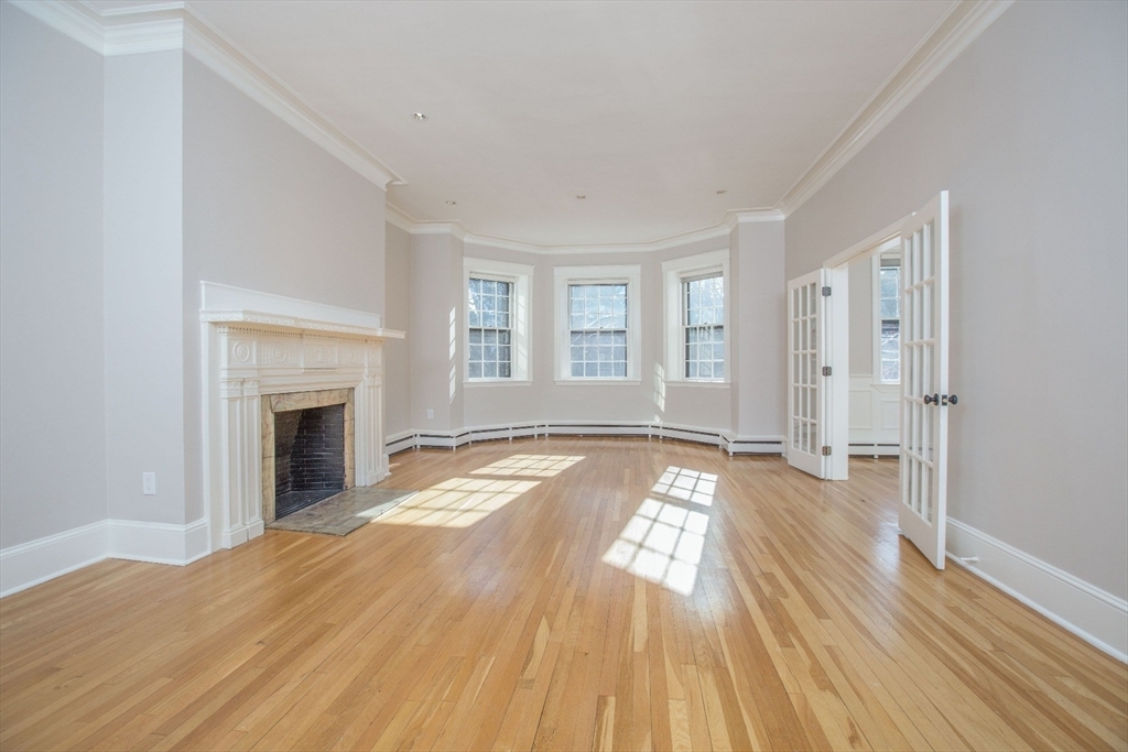 113 Commonwealth Ave, Unit 4 in Boston, MA - Building Photo