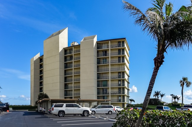 Seadunes Condominiums in Riviera Beach, FL - Building Photo - Building Photo