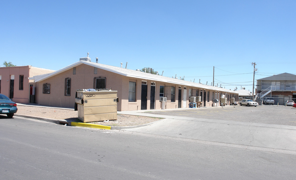 3408 Frutas Ave in El Paso, TX - Building Photo