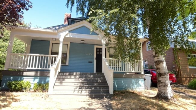 property at 4005 SE Ramona St